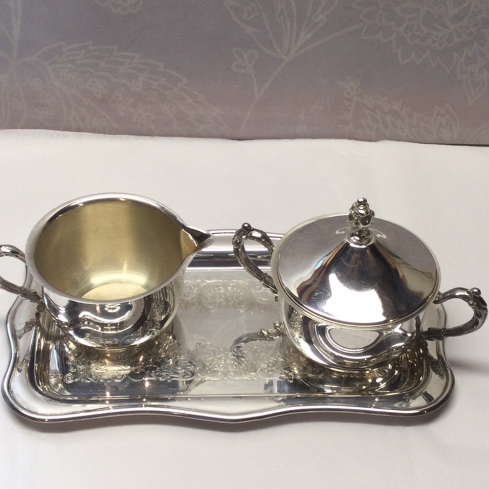 Vintage silver plated  creamer and sugar bowl set